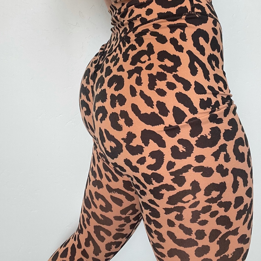 Balanced Athletica cheetah leggings size small very lightly worn